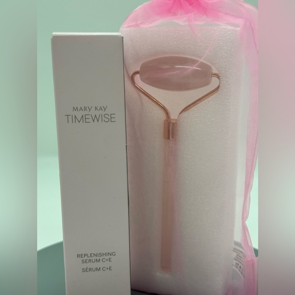 Mary Kay Bundle Serum C & E and Quartz Face Roller - Picture 2 of 5